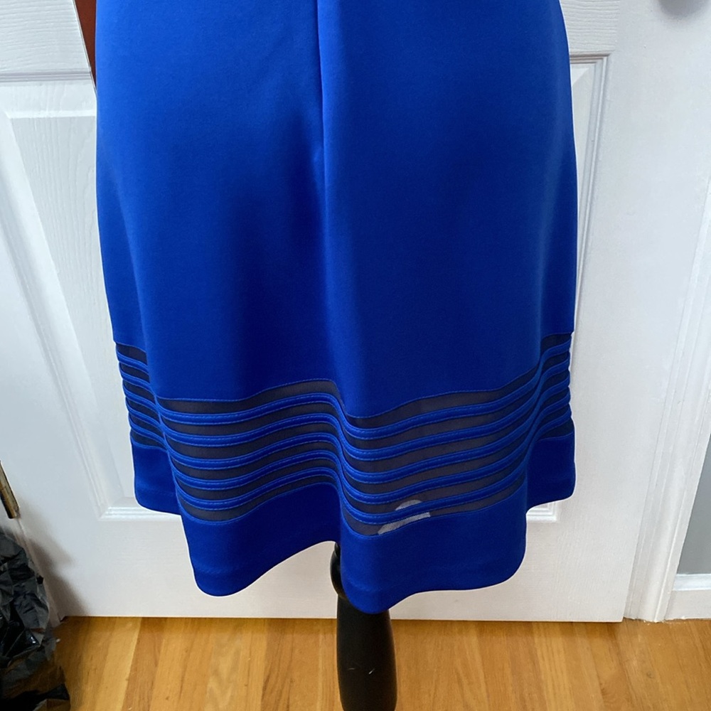 Dress - Picture 5 of 8